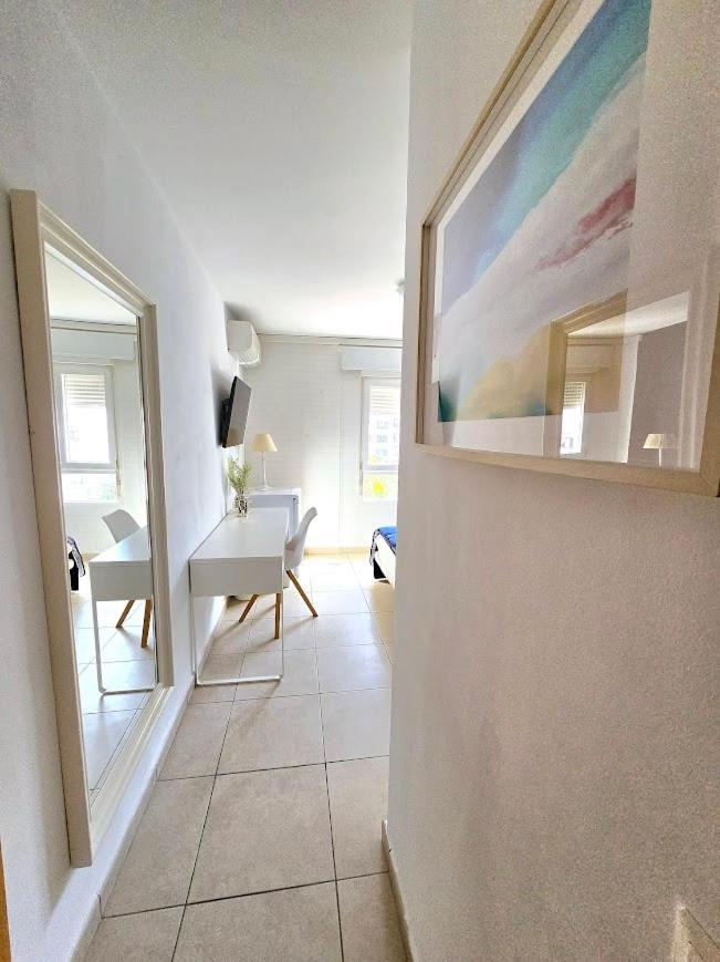 Homestay Elegante Con Bano Compartido