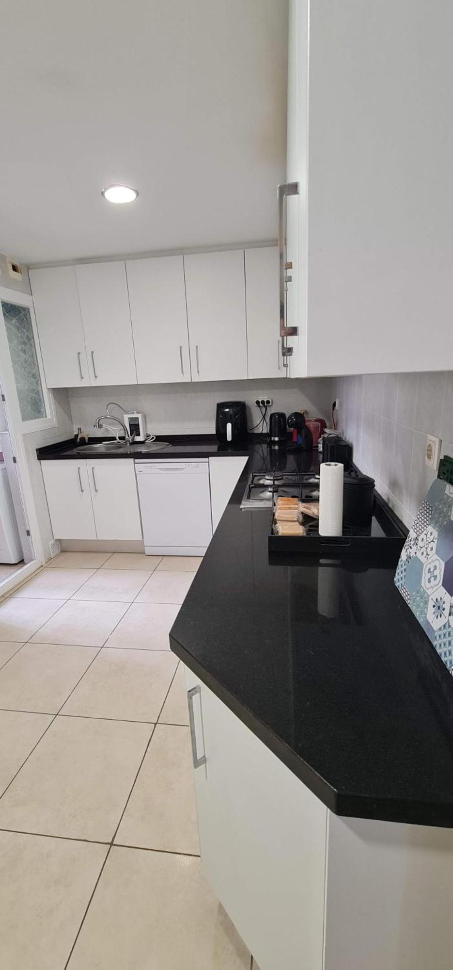 Homestay Elegante Con Bano Compartido *